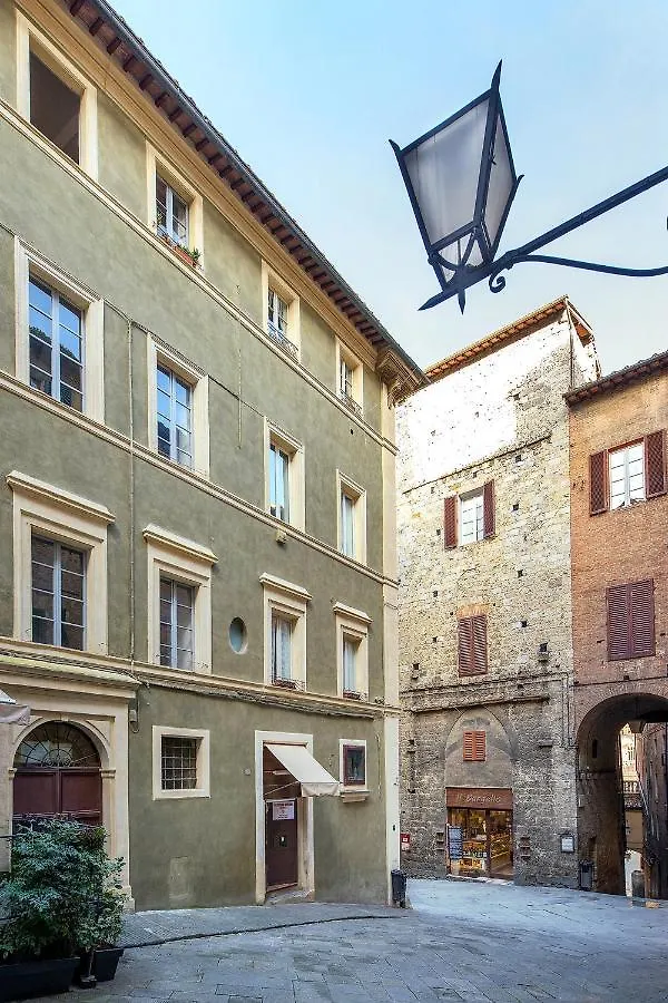 Residenza D'Epoca Le Aquile Bed & Breakfast Siena Italy